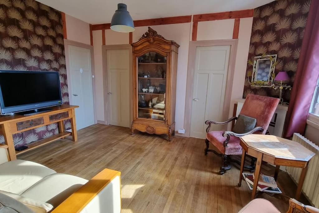Les Noyers Monestois Entre Cher Et Canal De Berry Mennetou-sur-Cher Extérieur photo